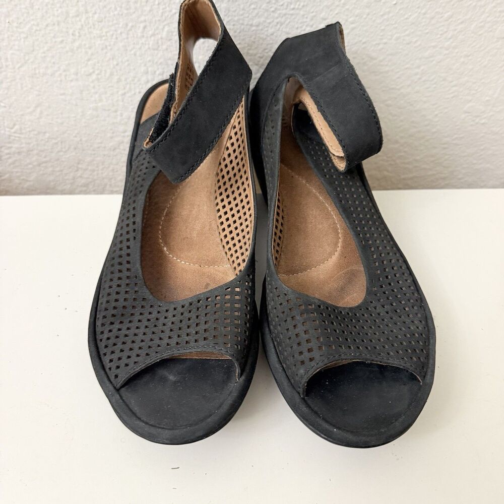 Clarks Artisan Black Nubuck Wedge Sandals Peep Toe Hook Loop Women’s 11 - Picture 8 of 11